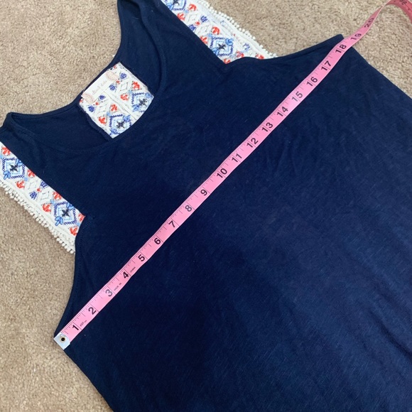 Altar’d State crochet/embroidery slit back tank/sleeveless top - Picture 4 of 9